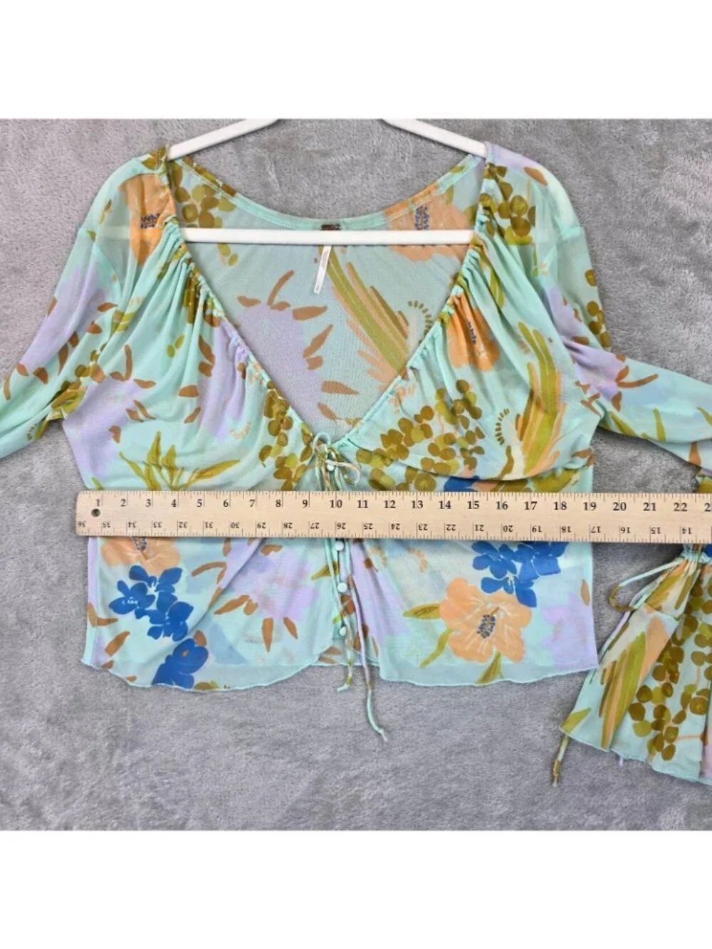 Free People Blouse Womens S Multicolor V Neck Bell Sleeve Floral Cropped Top